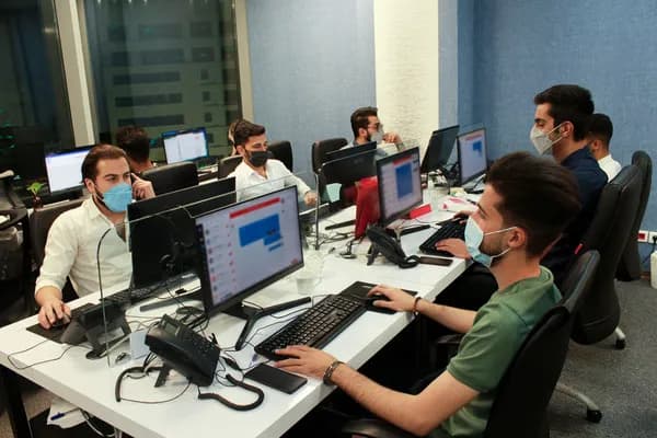 team-image1